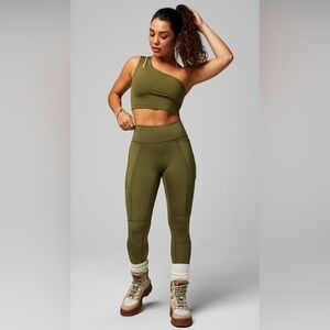 Fabletics Outfit: Motion 365+ Legging & Asymmetrical Double Strap Bra